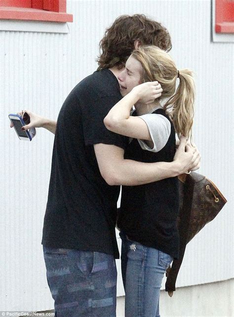 emma roberts hitting evan peters|why did emma peters break up.